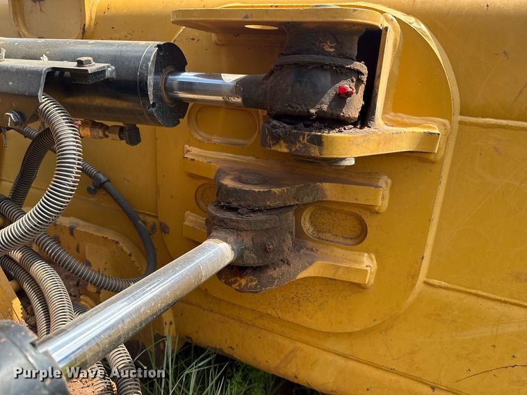 image for item DS3825 2019 Caterpillar D5K2 LGP dozer