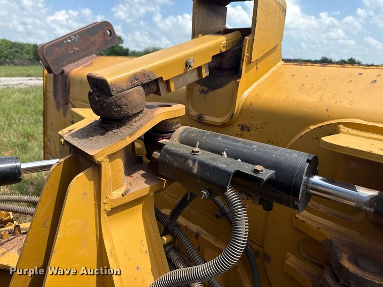 image for item DS3825 2019 Caterpillar D5K2 LGP dozer