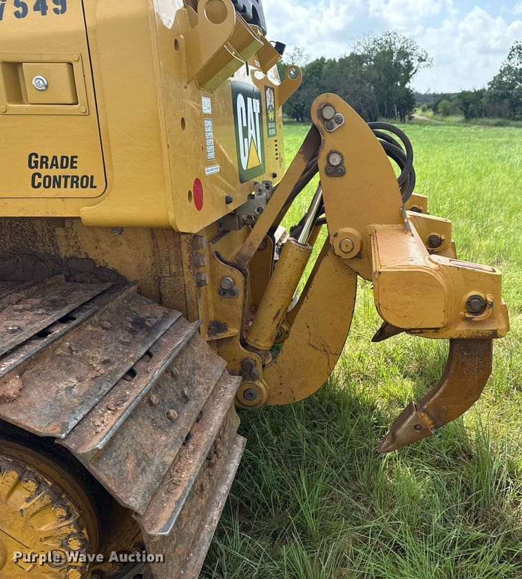 image for item DS3825 2019 Caterpillar D5K2 LGP dozer