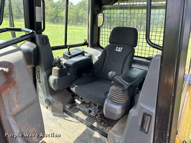 image for item DS3825 2019 Caterpillar D5K2 LGP dozer