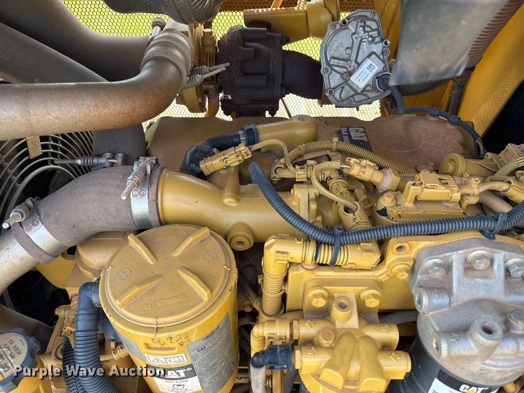 image for item DS3825 2019 Caterpillar D5K2 LGP dozer