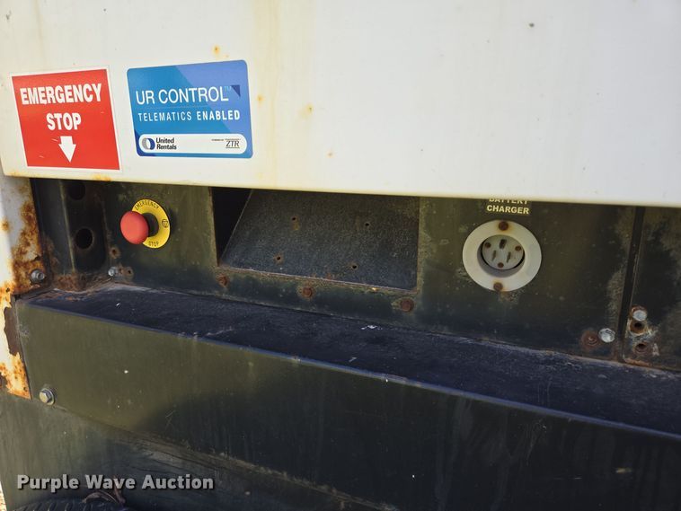 image for item DT5333 2012 Cummins C300D6R-A040A033 generator