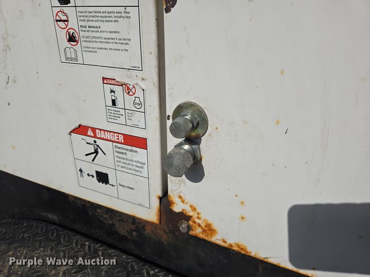 image for item DT5333 2012 Cummins C300D6R-A040A033 generator