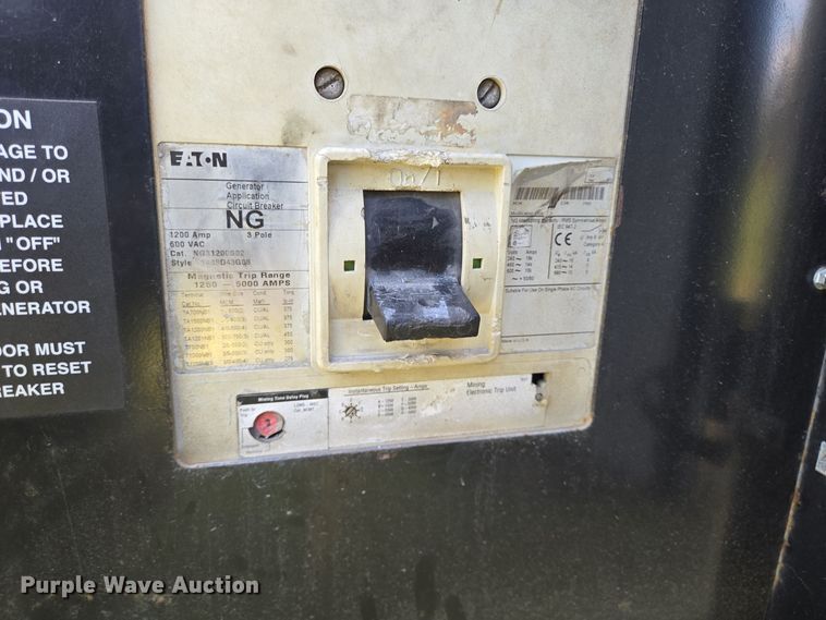 image for item DT5333 2012 Cummins C300D6R-A040A033 generator