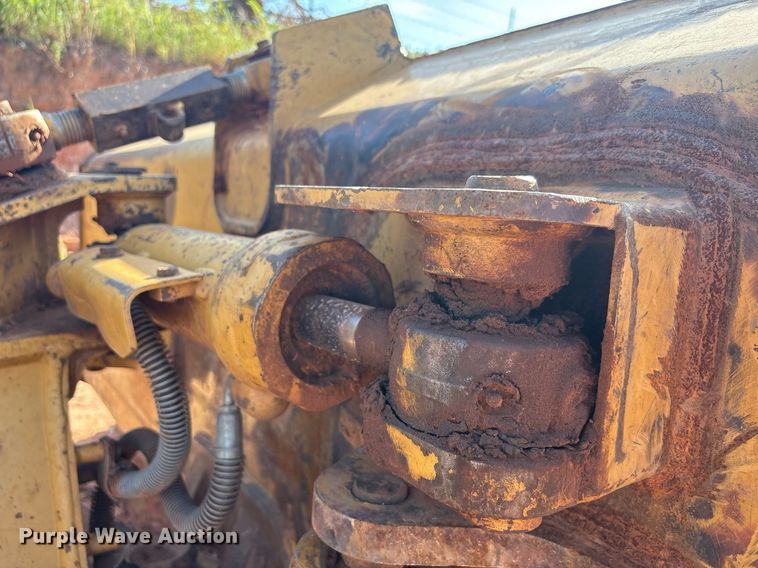 image for item DT6682 2012 Caterpillar D5K LGP dozer