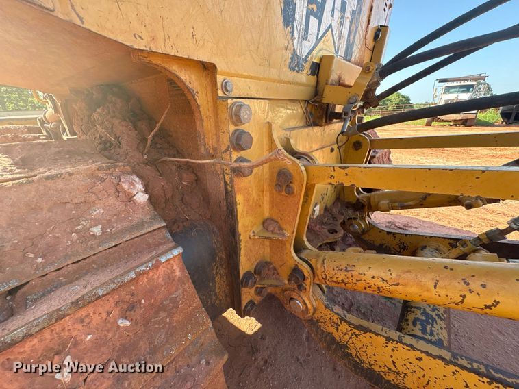 image for item DT6682 2012 Caterpillar D5K LGP dozer