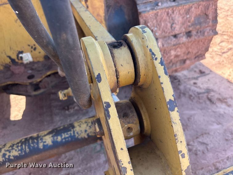 image for item DT6682 2012 Caterpillar D5K LGP dozer