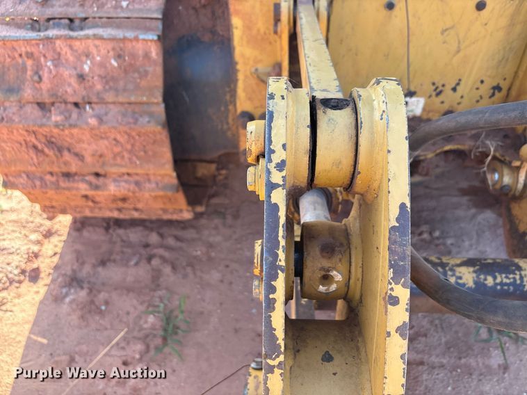 image for item DT6682 2012 Caterpillar D5K LGP dozer