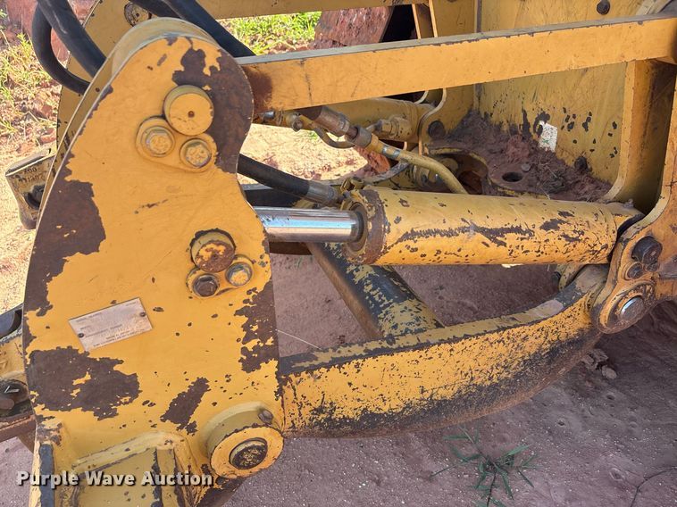 image for item DT6682 2012 Caterpillar D5K LGP dozer