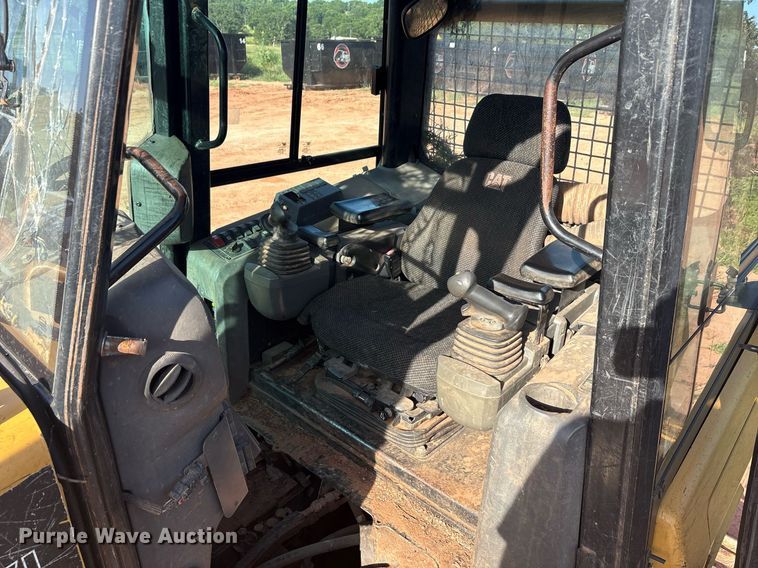 image for item DT6682 2012 Caterpillar D5K LGP dozer