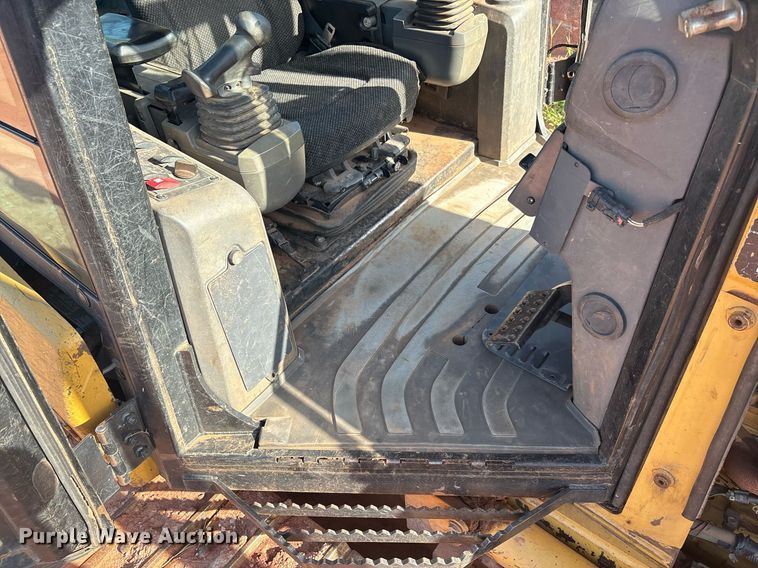 image for item DT6682 2012 Caterpillar D5K LGP dozer