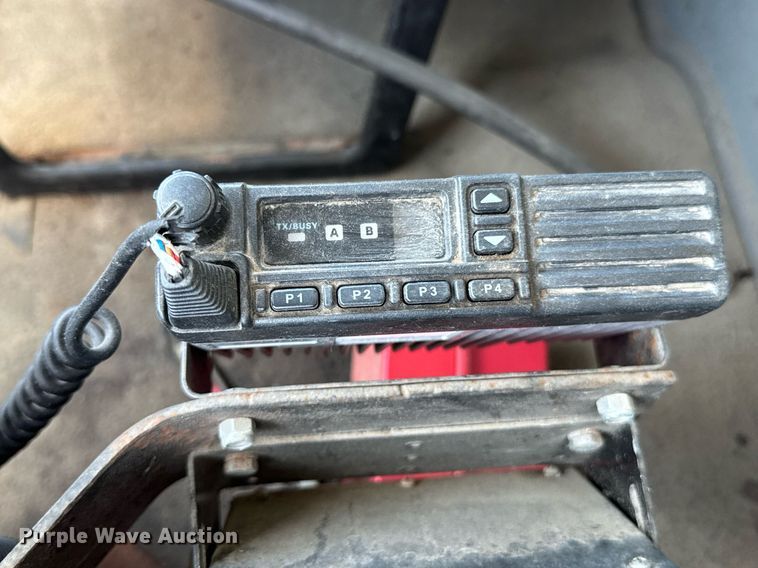 image for item DU9333 2004 International 7400 dump truck