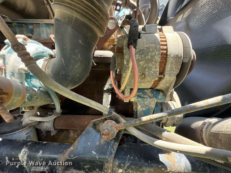 image for item DU9333 2004 International 7400 dump truck