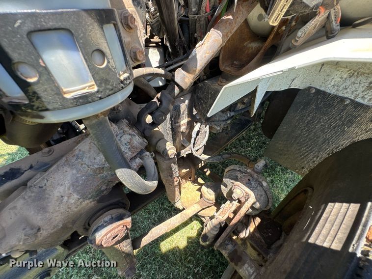 image for item DU9333 2004 International 7400 dump truck