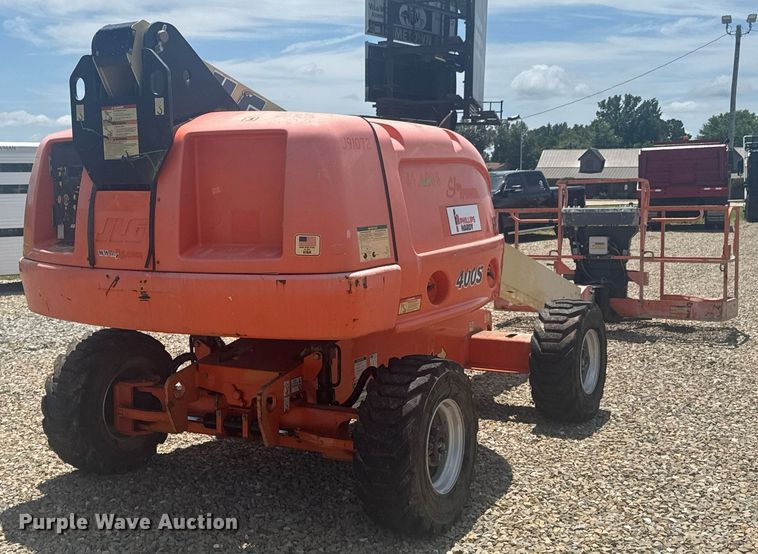 image for item DU9334 2006 JLG 400S boom lift