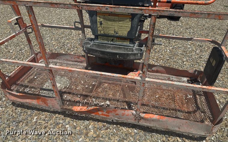 image for item DU9334 2006 JLG 400S boom lift