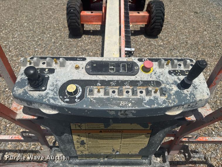 image for item DU9334 2006 JLG 400S boom lift