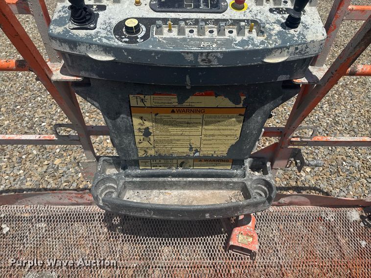 image for item DU9334 2006 JLG 400S boom lift