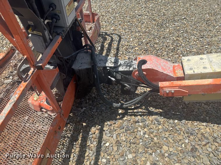 image for item DU9334 2006 JLG 400S boom lift