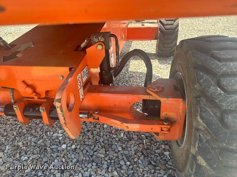 image for item DU9334 2006 JLG 400S boom lift