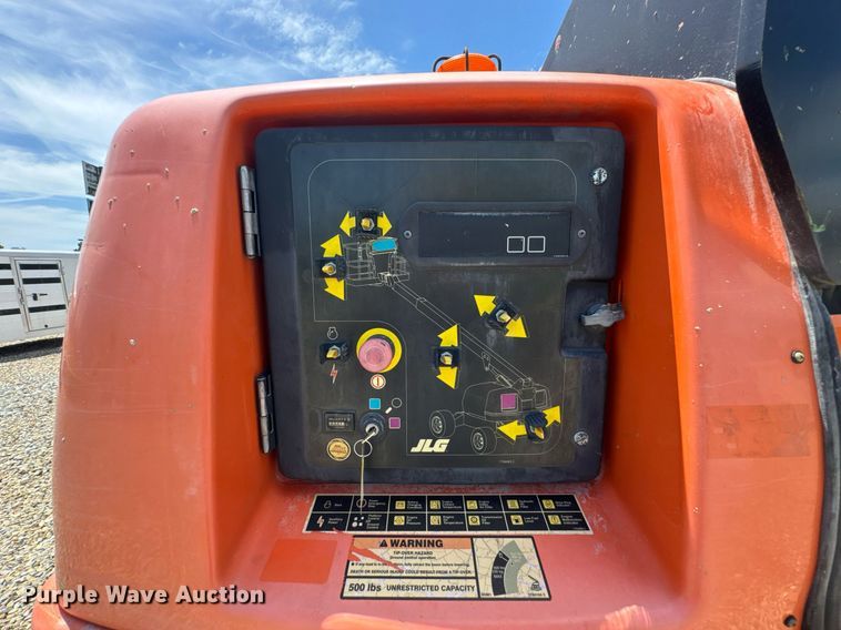 image for item DU9334 2006 JLG 400S boom lift