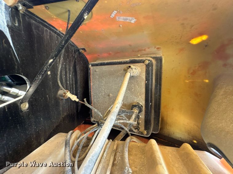 image for item DU9334 2006 JLG 400S boom lift