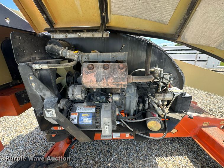 image for item DU9334 2006 JLG 400S boom lift