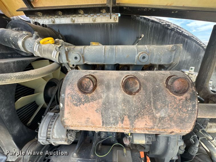 image for item DU9334 2006 JLG 400S boom lift