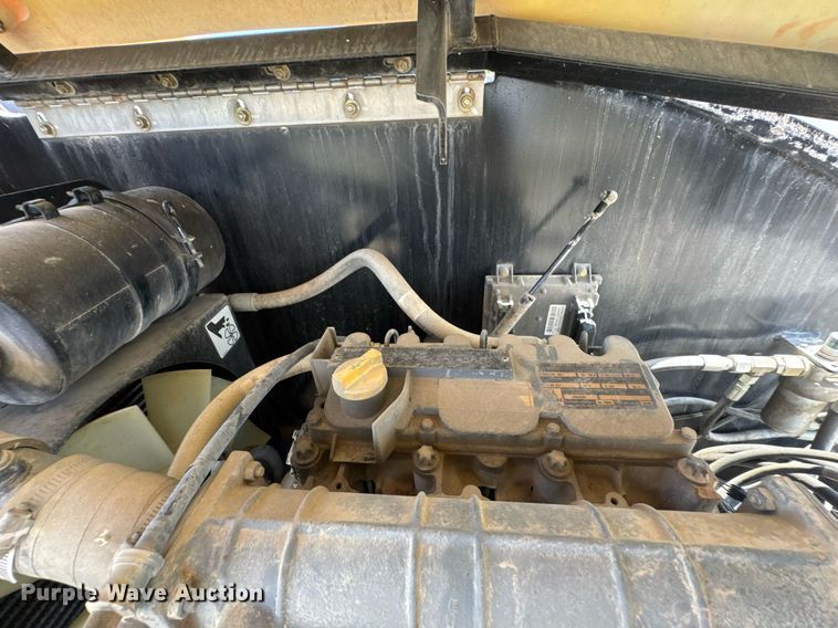 image for item DU9334 2006 JLG 400S boom lift