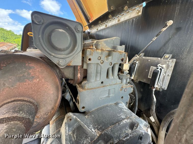 image for item DU9334 2006 JLG 400S boom lift