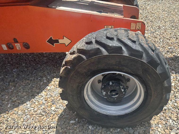 image for item DU9334 2006 JLG 400S boom lift