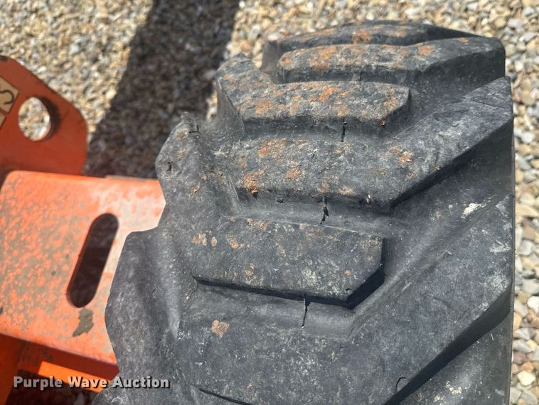 image for item DU9334 2006 JLG 400S boom lift