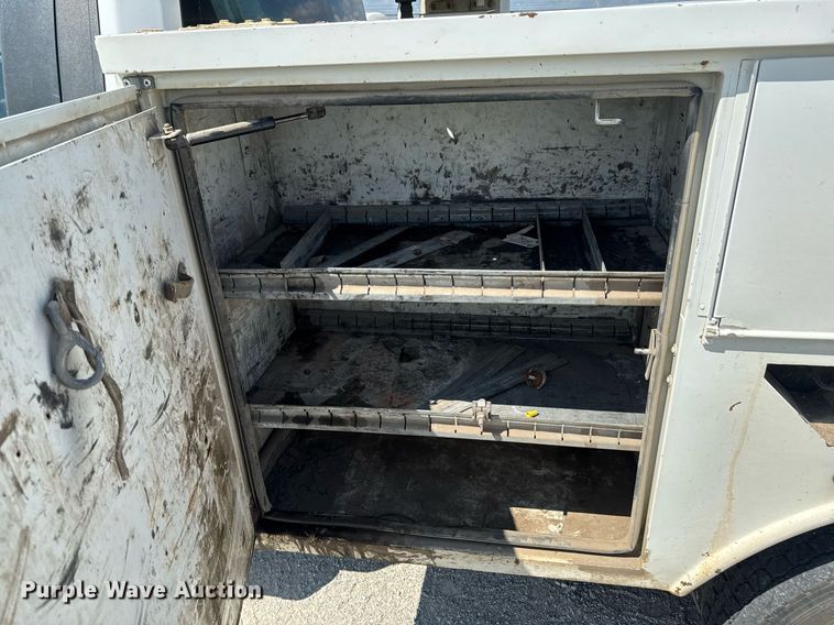 image for item DU9335 2019 Ford F550 bucket truck