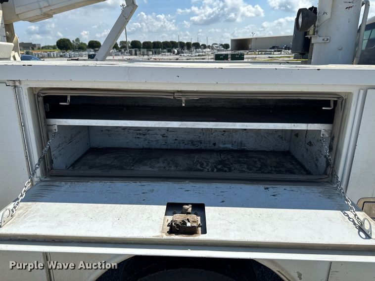 image for item DU9335 2019 Ford F550 bucket truck