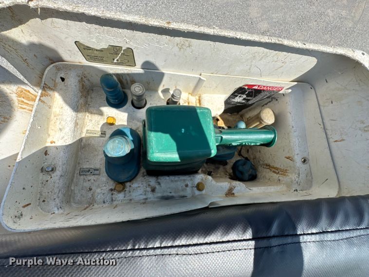 image for item DU9335 2019 Ford F550 bucket truck