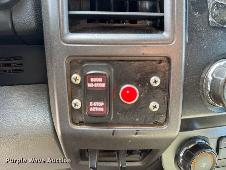 image for item DU9335 2019 Ford F550 bucket truck