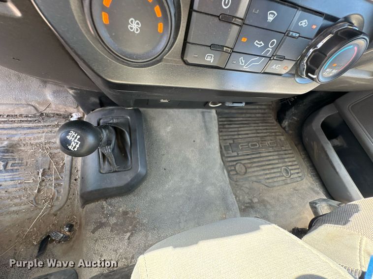 image for item DU9335 2019 Ford F550 bucket truck