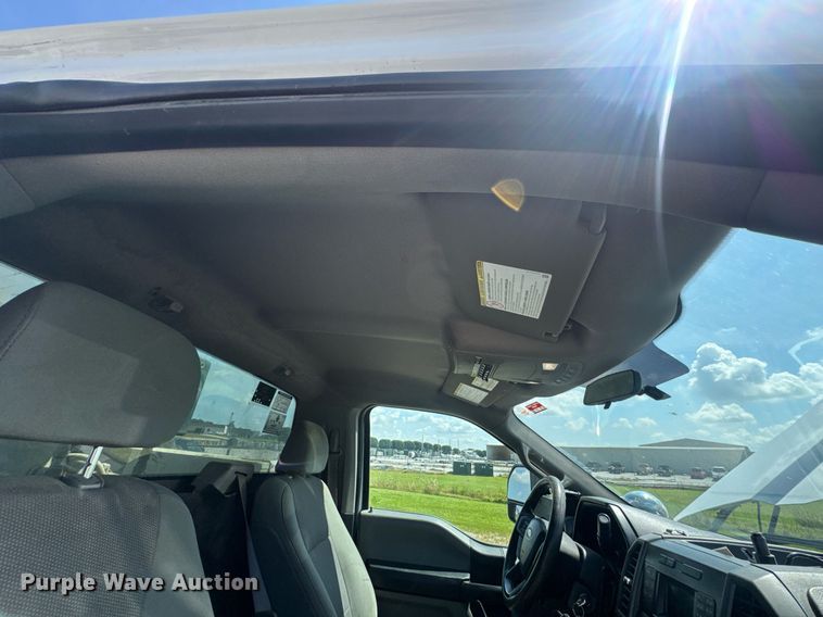 image for item DU9335 2019 Ford F550 bucket truck