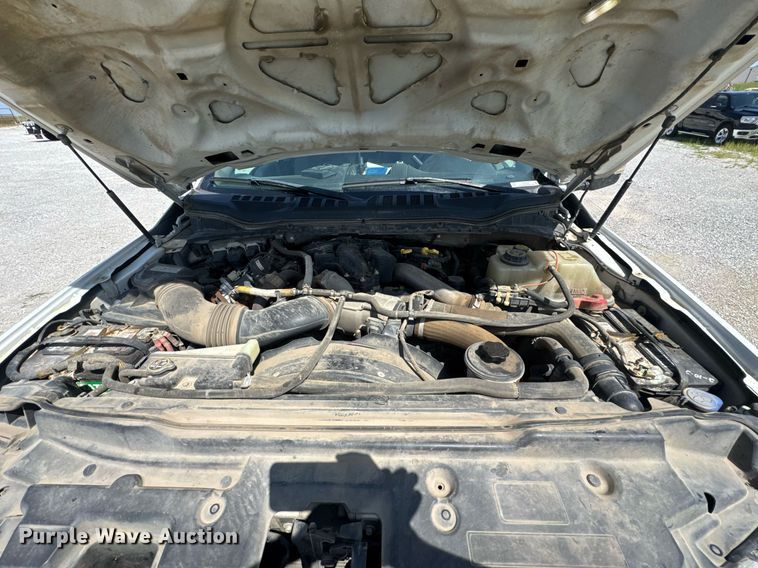 image for item DU9335 2019 Ford F550 bucket truck