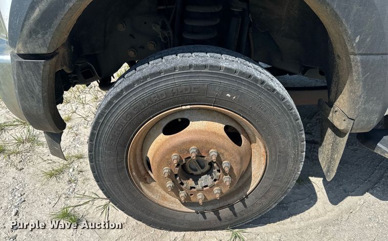 image for item DU9335 2019 Ford F550 bucket truck