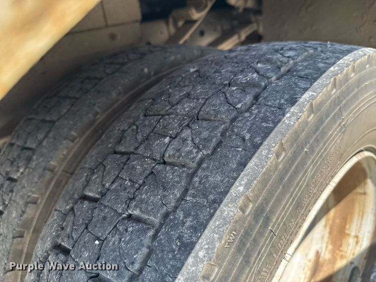 image for item DU9335 2019 Ford F550 bucket truck