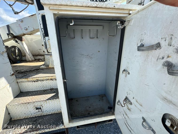 image for item DU9336 2014 Freightliner Business Class M2 bucket truck