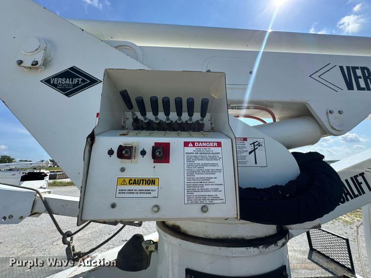 image for item DU9336 2014 Freightliner Business Class M2 bucket truck