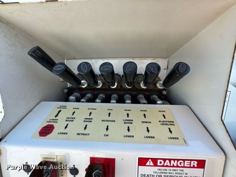 image for item DU9336 2014 Freightliner Business Class M2 bucket truck