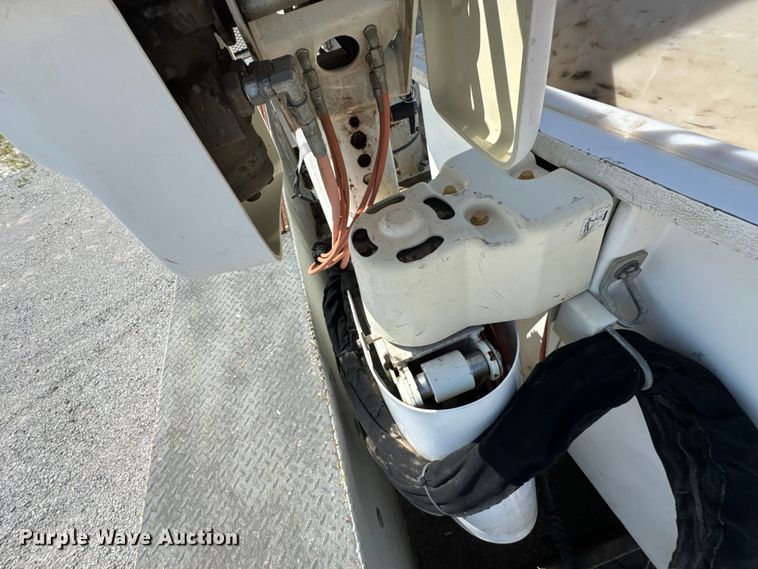 image for item DU9336 2014 Freightliner Business Class M2 bucket truck