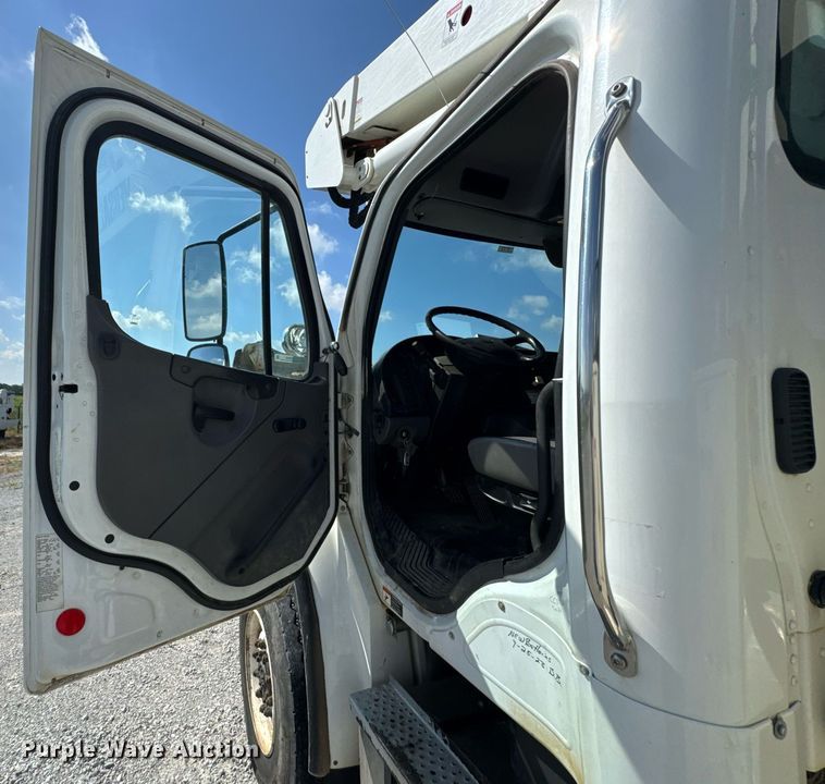 image for item DU9336 2014 Freightliner Business Class M2 bucket truck