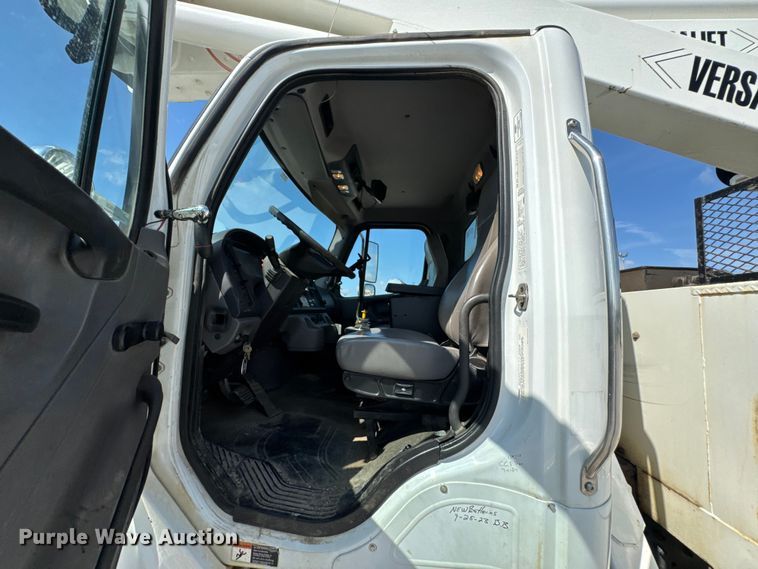 image for item DU9336 2014 Freightliner Business Class M2 bucket truck
