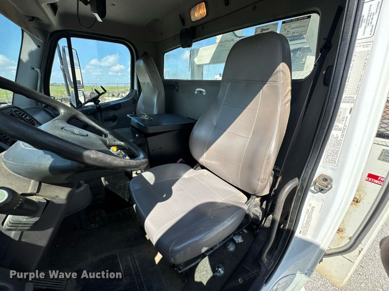 image for item DU9336 2014 Freightliner Business Class M2 bucket truck