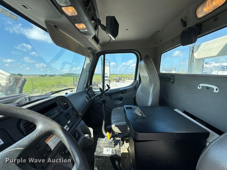 image for item DU9336 2014 Freightliner Business Class M2 bucket truck