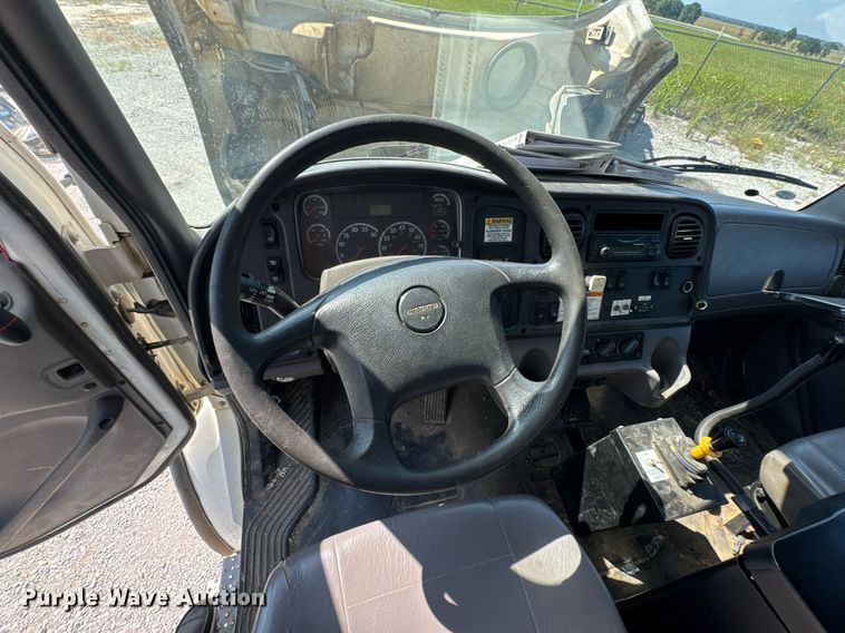 image for item DU9336 2014 Freightliner Business Class M2 bucket truck